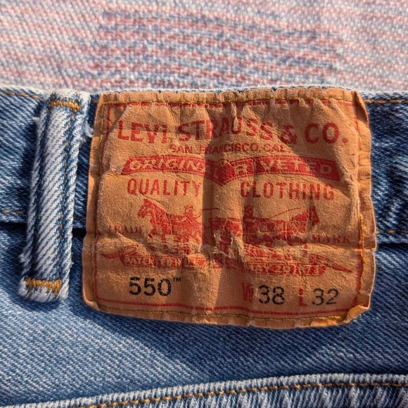 Levi Strauss 550 Relaxed Fit Mens Jeans 38x32 Blue Denim Straight Leg Casual - Picture 3 of 9